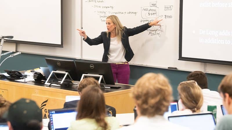 Dr. Anne Bradley teaching International Affairs students.